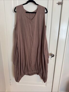 Sleeveless V-Neck Linen Dress in Dusty Mauve